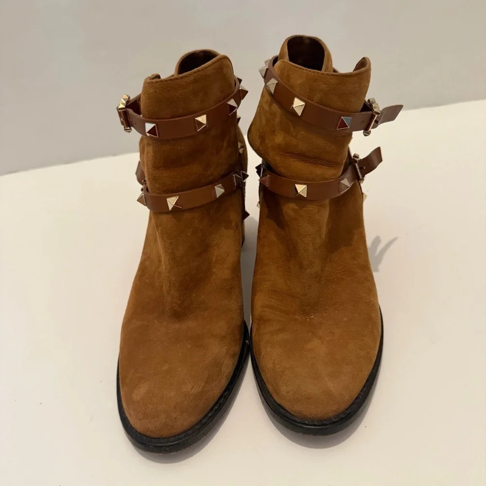 Valentino garavani suede